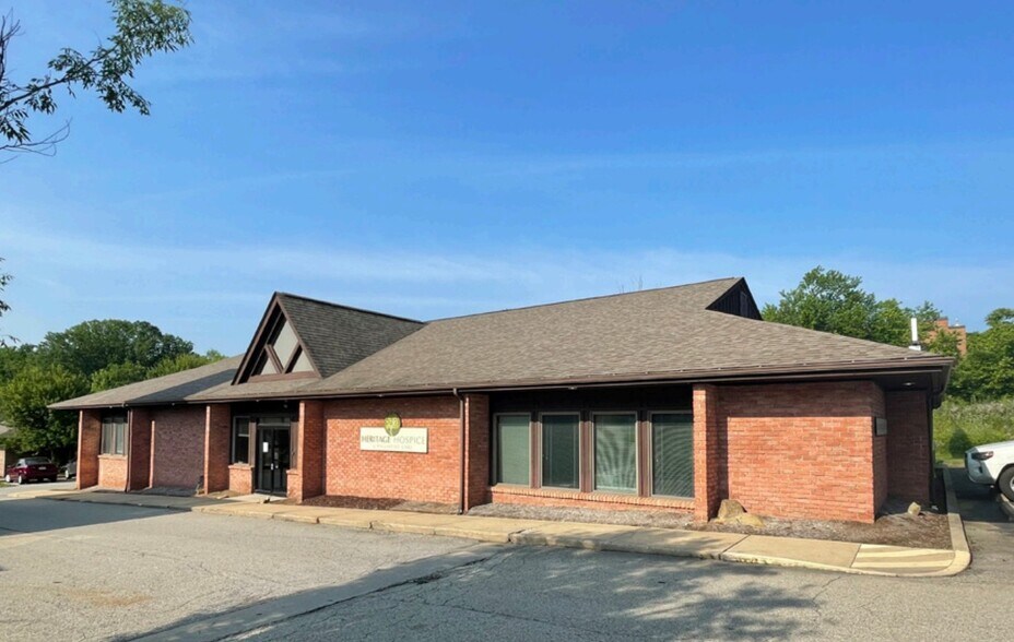 Primary Photo Of 2400 Leechburg Rd, New Kensington Medical For Lease