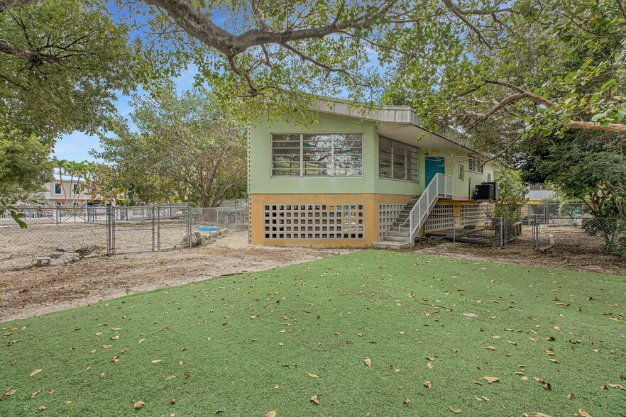More Photos Of 92295 Old Hwy, Tavernier Schools For Sale