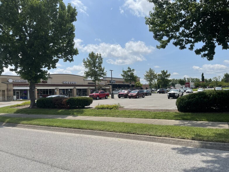 More Photos Of 1110 Hillsboro Rd, Franklin Unknown For Lease