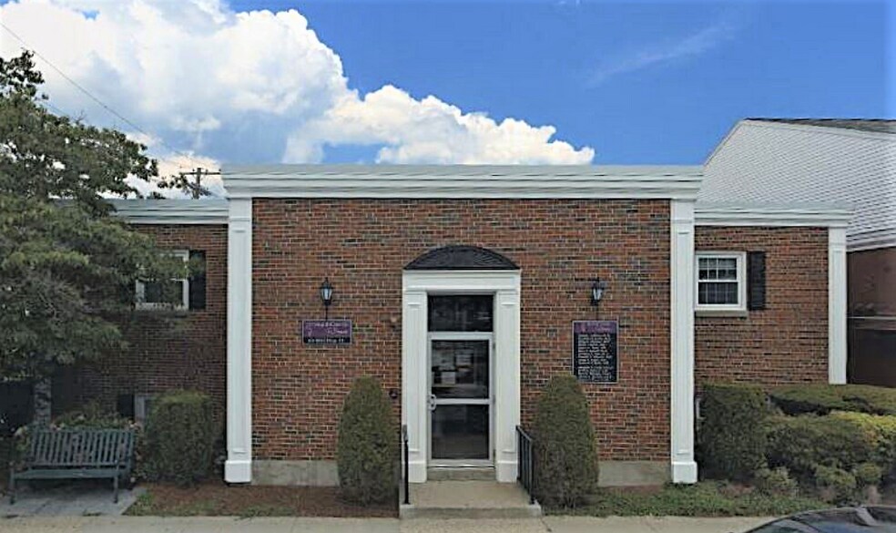 More Photos Of 60 Brigham St, New Bedford Medical For Lease