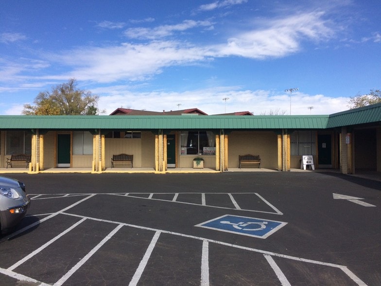 More Photos Of 1003 Division St, Prescott Medical For Lease