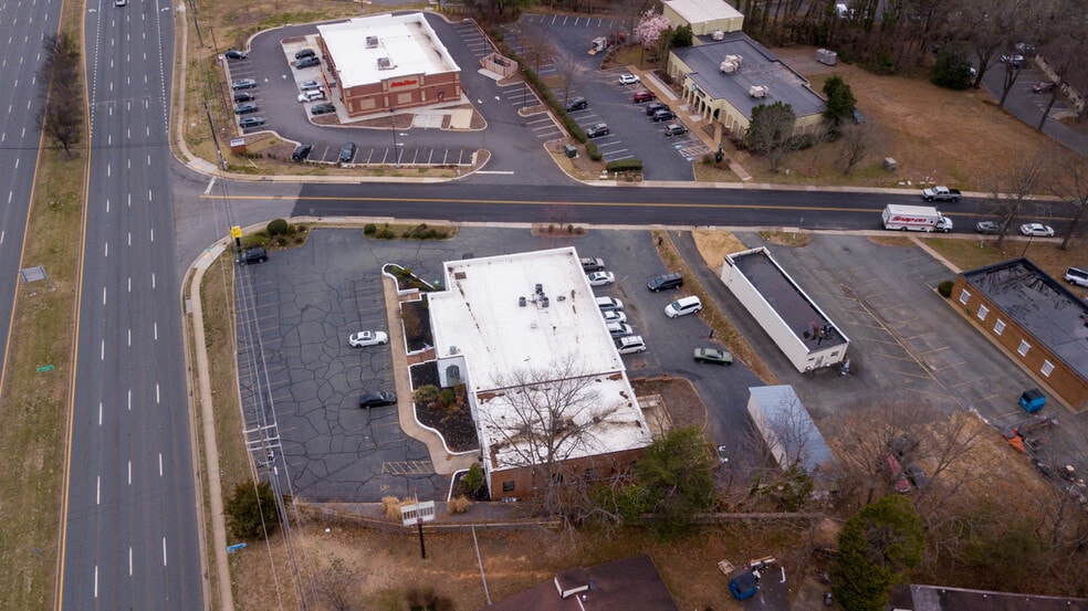 More Photos Of 490 Westfield Rd, Charlottesville Storefront Retail Office For Sale
