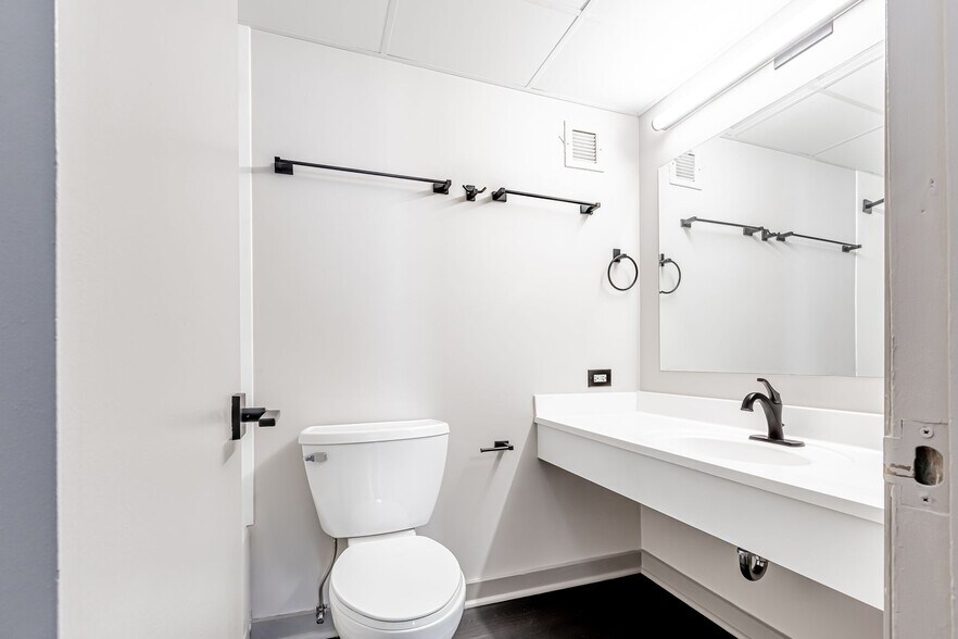 More Photos Of 731 S Plymouth Ct, Chicago Apartments For Sale