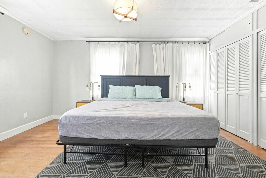 More Photos Of 2715 Sullins St, Knoxville Apartments For Sale