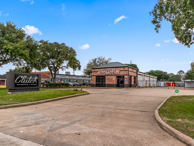 More Photos Of 1140 S Mason Rd, Katy Auto Repair For Sale
