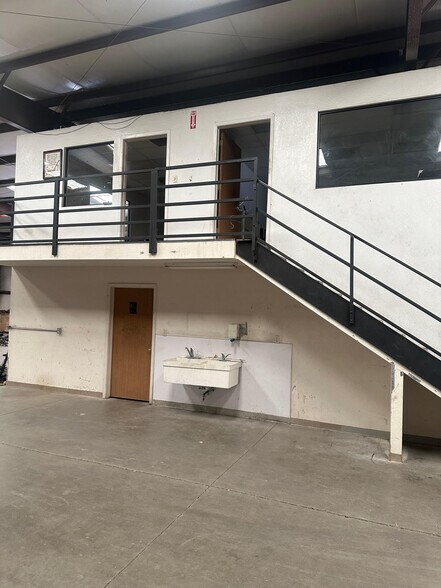 More Photos Of 45 Affonso Dr, Carson City Warehouse For Lease