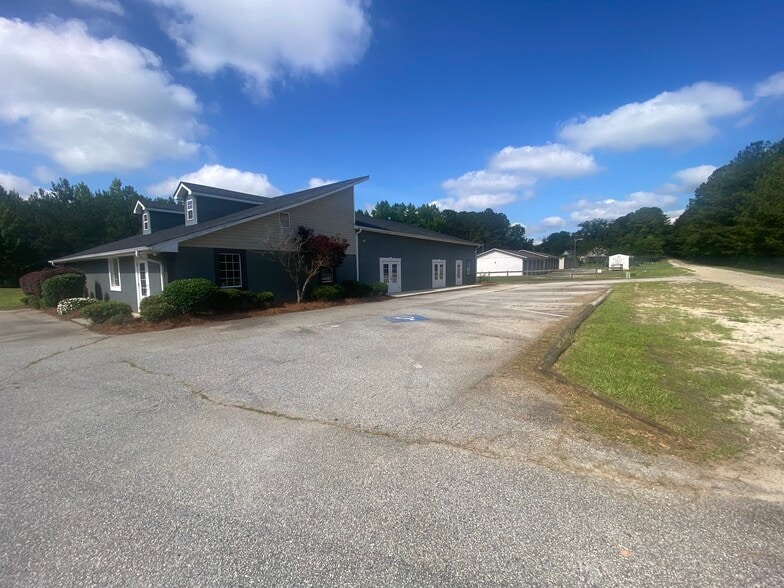 More Photos Of 272 Highway 41 N, Barnesville Office For Sale