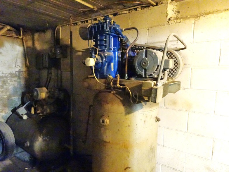 More Photos Of 4261 Chicago Ave, Minneapolis Auto Repair For Sale