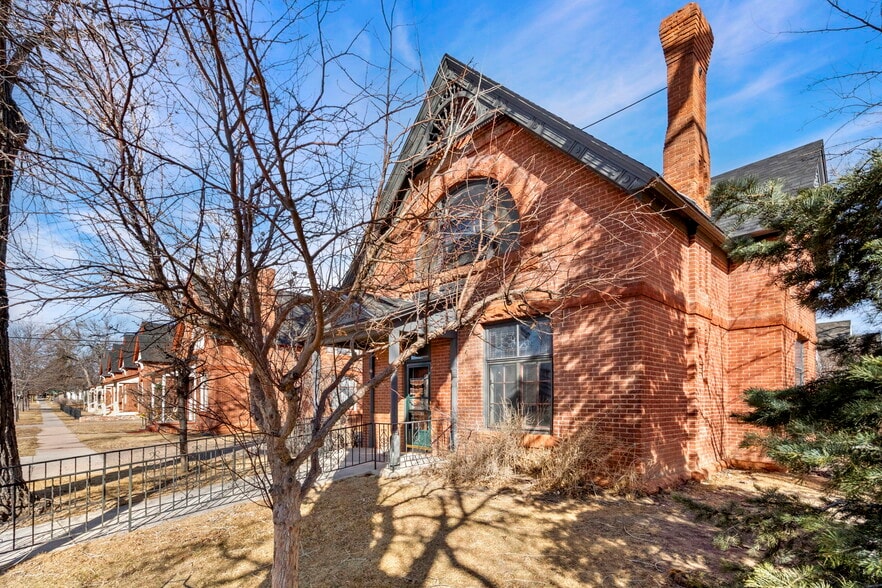 More Photos Of 2103 Evans Ave, Cheyenne Office For Lease
