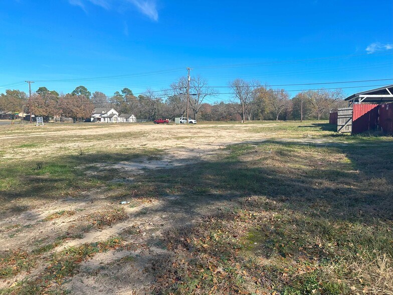 More Photos Of 3020 W Gentry Pky, Tyler Land For Sale