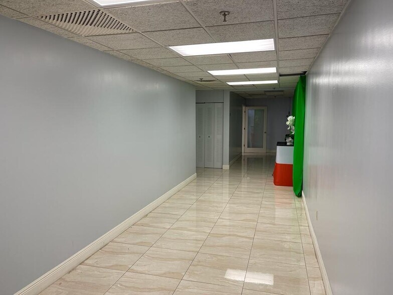 More Photos Of 1701 NW 93rd Ave, Doral Warehouse For Sale