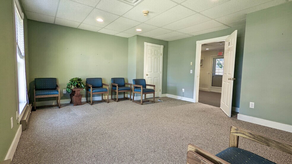 More Photos Of 191 Main St, Old Saybrook Loft Creative Space For Lease