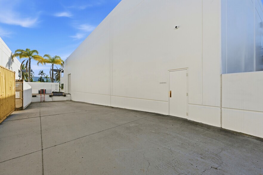More Photos Of 6720 Top Gun St, San Diego Light Manufacturing For Lease