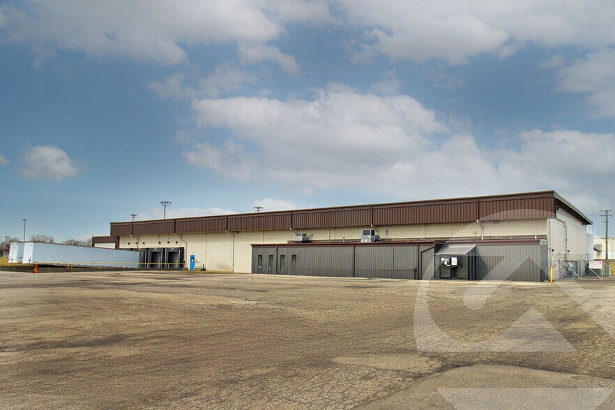 More Photos Of 33101 Harper Ave, Saint Clair Shores Warehouse For Sale