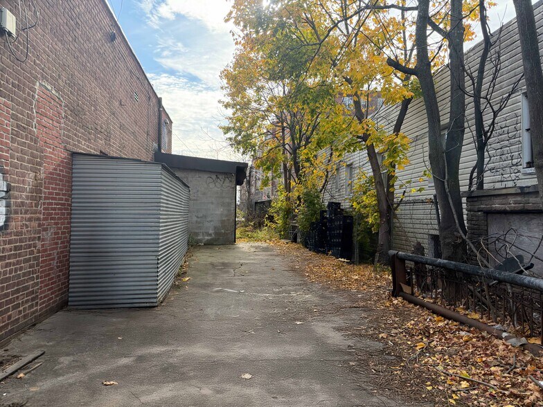 More Photos Of 3696 Nostrand Ave, Brooklyn General Retail For Sale