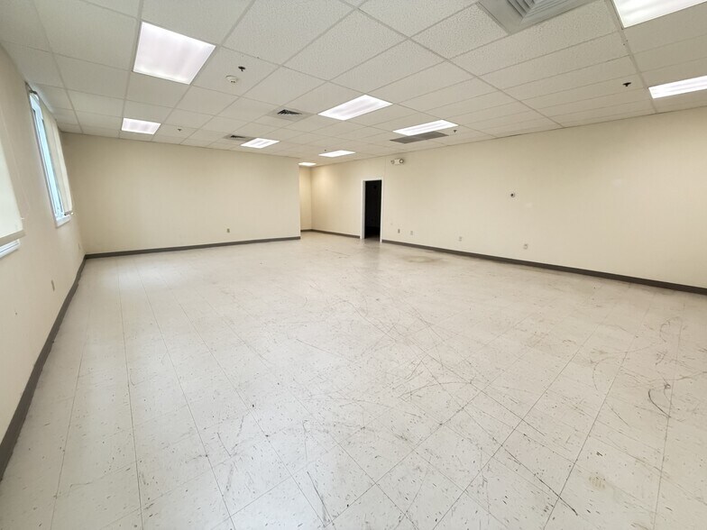 More Photos Of 445 W Main St, Branford Office For Lease