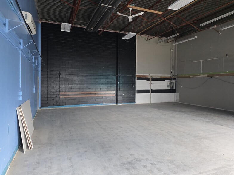 More Photos Of 20111-20121 Industrial Ave, Langley Warehouse For Lease