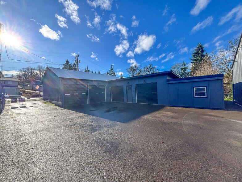 More Photos Of 446 McClaine St, Silverton Warehouse For Sale