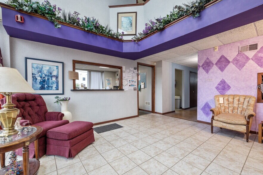 More Photos Of 5601 W 120th St, Alsip Light Distribution For Sale