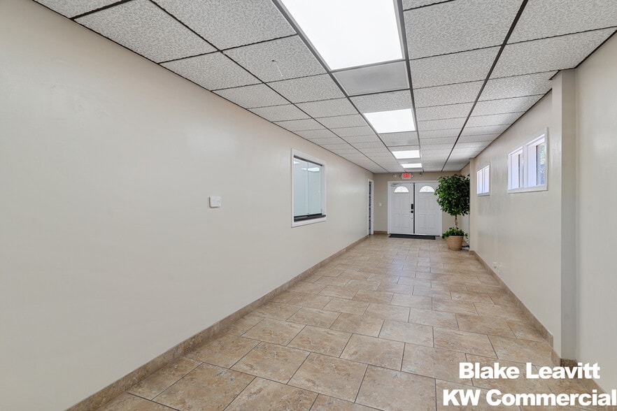 More Photos Of 510 S 9th St, Las Vegas Office For Sale