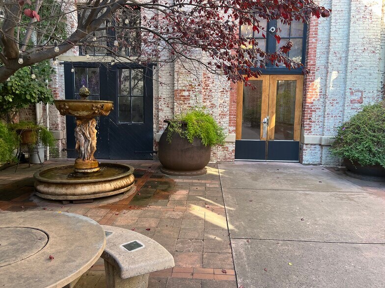 More Photos Of 940-942 Tyler St, Benicia Flex For Lease