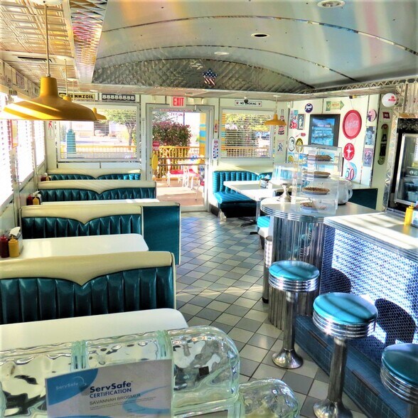 More Photos Of 3500 Canyon De Flores, Sierra Vista Restaurant For Sale