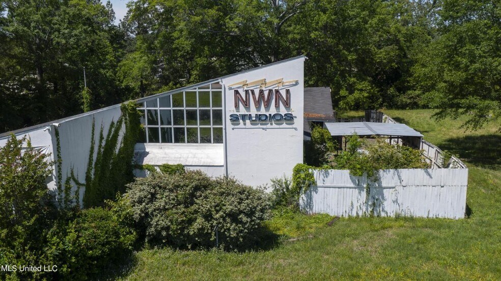 More Photos Of 916 Foley St, Jackson Industrial For Sale