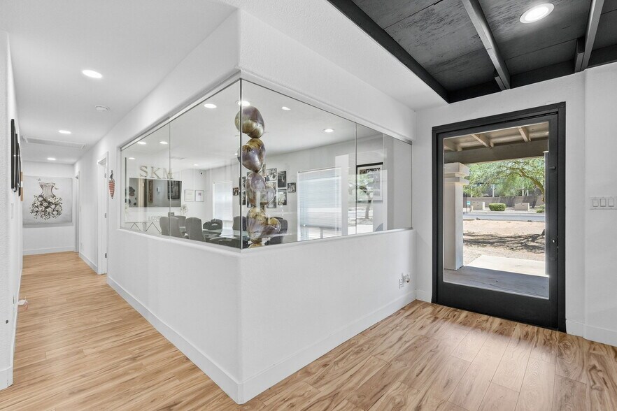 More Photos Of 12826 N Scottsdale Rd, Scottsdale Office Residential For Lease