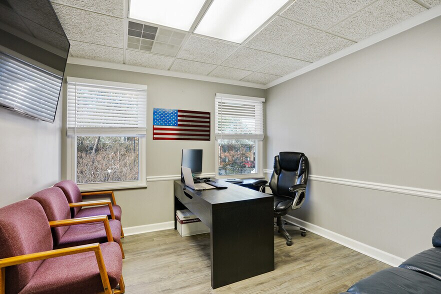 More Photos Of 425 E Crossville Rd, Roswell Office For Sale