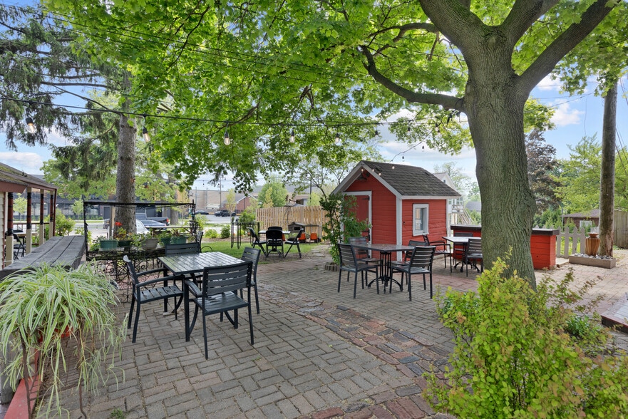 More Photos Of 211 W Railroad Ave, Bartlett Storefront Retail Residential For Sale