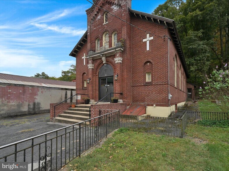 More Photos Of 45 Main St, Pottsville Religious Facility For Sale