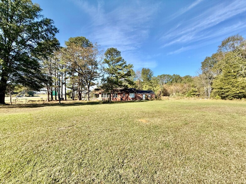 Primary Photo Of 66 Boyd Rd, Starkville Specialty For Sale
