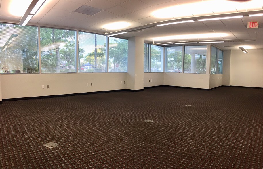 More Photos Of 1501 Corporate Dr, Boynton Beach Office For Lease
