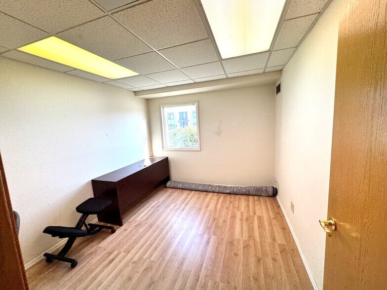 More Photos Of 1118 S Park St, Madison Office For Lease