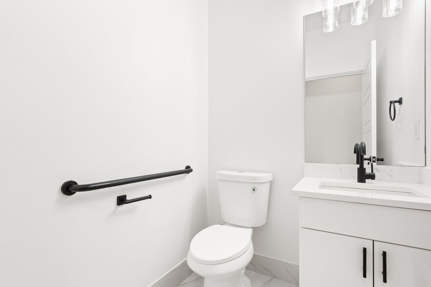 More Photos Of 1801 SE Brookwood Ave, Hillsboro Specialty For Sale