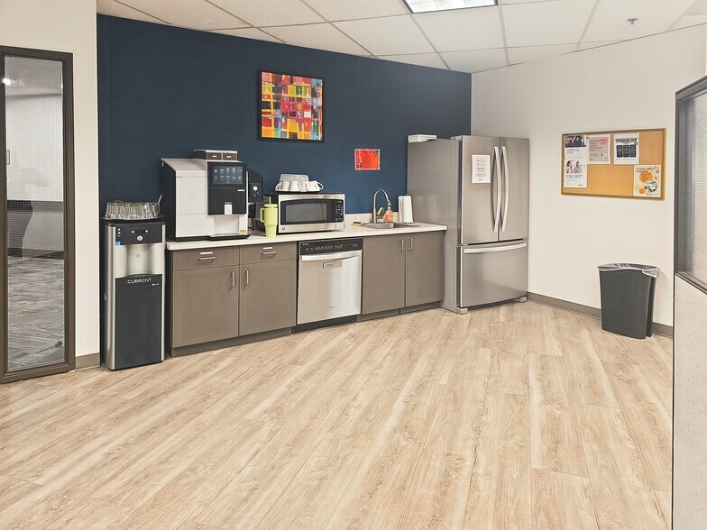 More Photos Of 10121 SE Sunnyside Rd, Clackamas Coworking Space