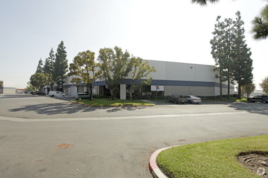 More Photos Of 1526-1540 Gage Rd, Montebello Warehouse For Lease