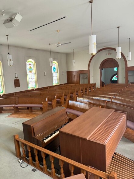 More Photos Of 15109 S Dillman St, Plainfield Religious Facility For Sale