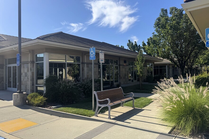More Photos Of 1418 Blue Oaks Blvd, Roseville Medical For Lease