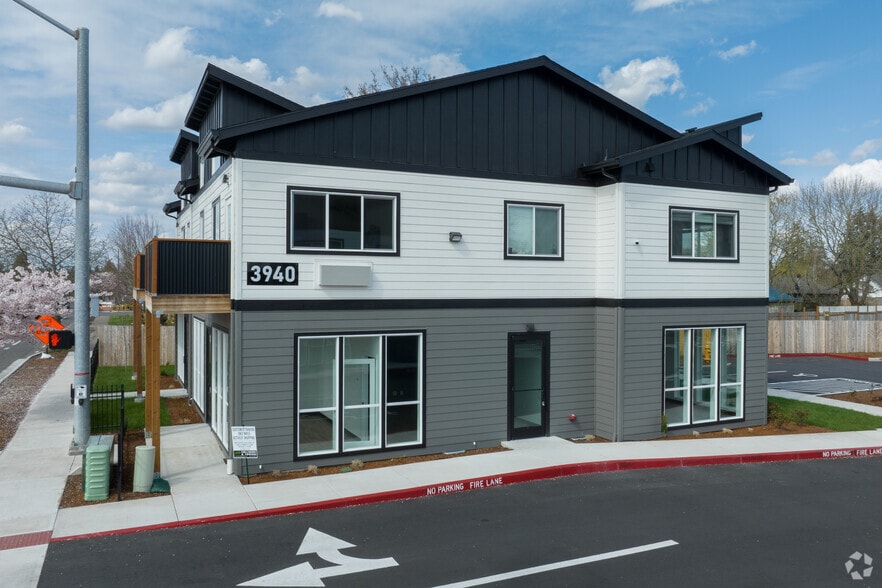 More Photos Of 3910-3940 Cherry Ave NE, Keizer Storefront Retail Office For Lease