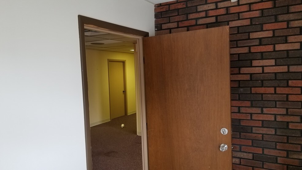 More Photos Of 215-225 S Allison Ave, Xenia Medical For Sale