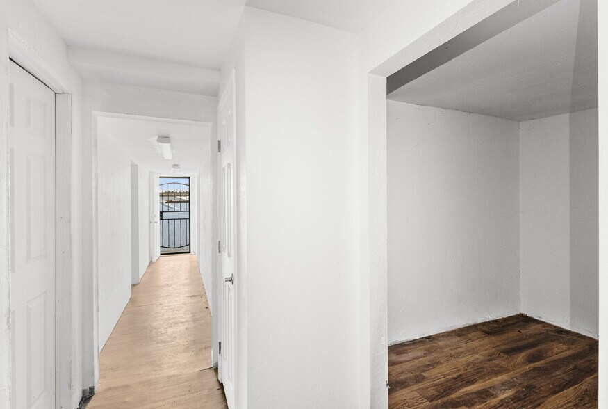 More Photos Of 4490 N Black Canyon Fwy, Phoenix Office For Lease