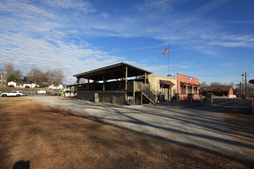 More Photos Of 217 W Elm St, Rockmart Specialty For Sale