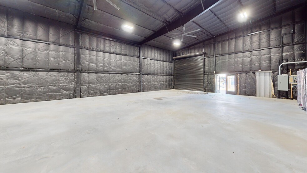 More Photos Of 2811 E 5th St, Austin Storefront Retail Office For Lease