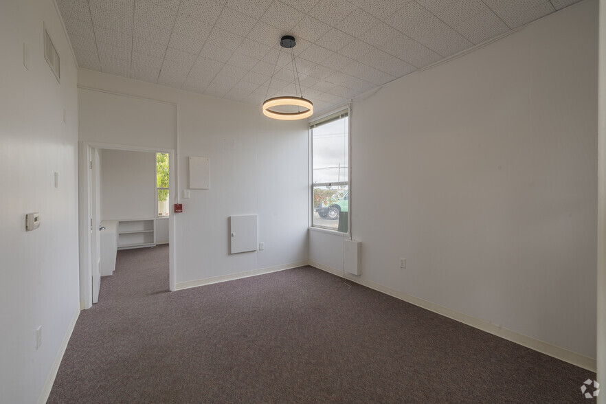 More Photos Of 1680 Los Carneros Ave, Napa Schools For Sale