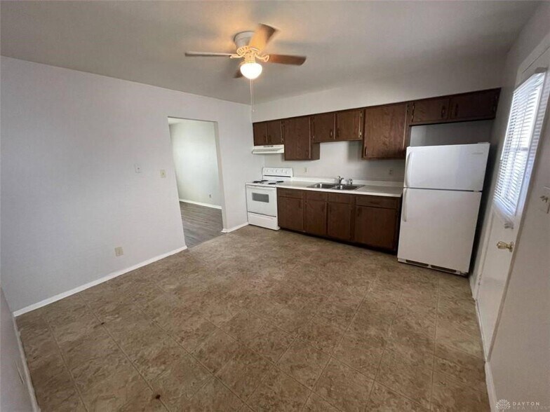 More Photos Of 3218 Illinois Ave, Middletown Apartments For Sale