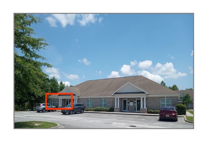 Primary Photo Of 1980 Chatham Pky, Savannah Office For Lease