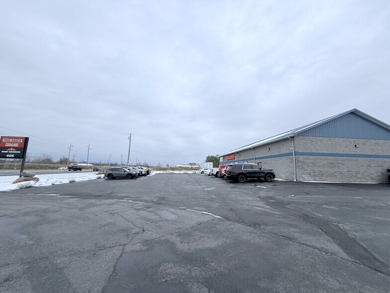 More Photos Of 406 Rt-104, Ontario Freestanding For Lease