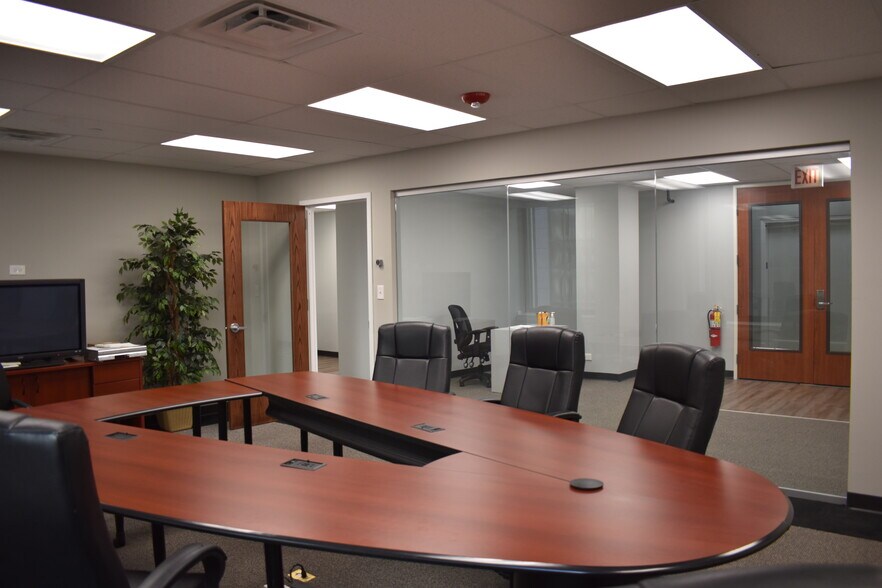 More Photos Of 105 W Madison St, Chicago Office Residential For Lease