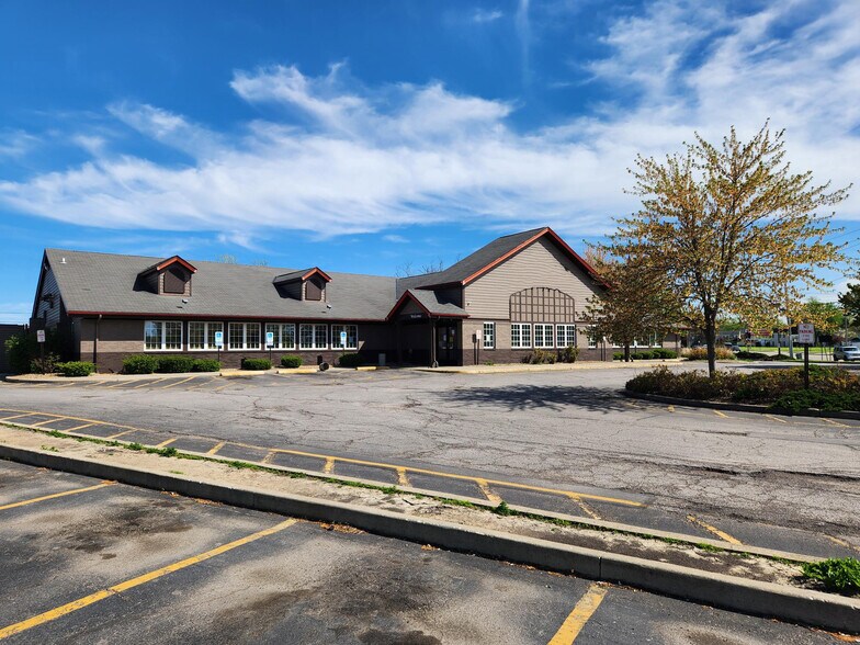 More Photos Of 1519 W River Rd N, Elyria Freestanding For Sale